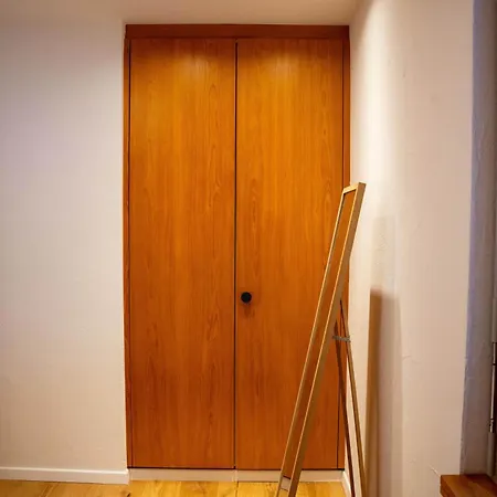 Stylish Lakeview Balcony & Free Parking ラア