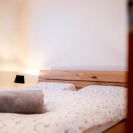 Apartment Stylish Lakeview Balcony & Free Parking Laax