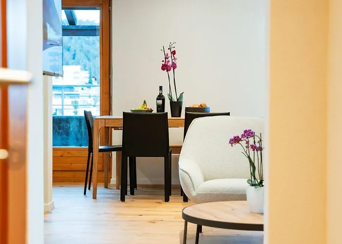 Stylish Lakeview Balcony & Free Parking Apartamento Laax