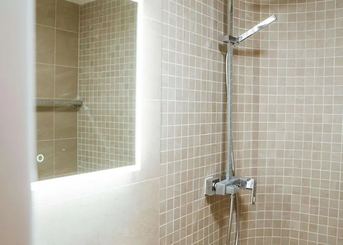 Stylish Lakeview Balcony & Free Parking Laax