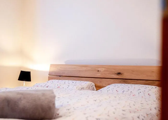 Apartamento Stylish Lakeview Balcony & Free Parking Laax