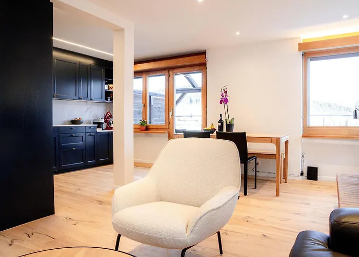 Apartamento Stylish Lakeview Balcony & Free Parking *