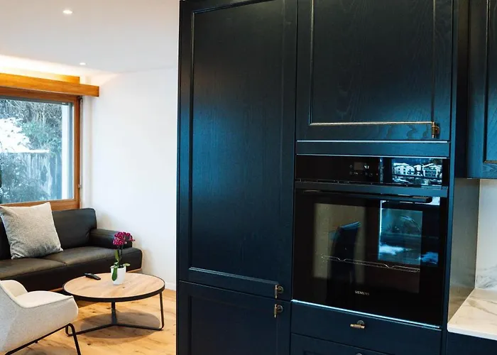 Apartamento Stylish Lakeview Balcony & Free Parking Laax