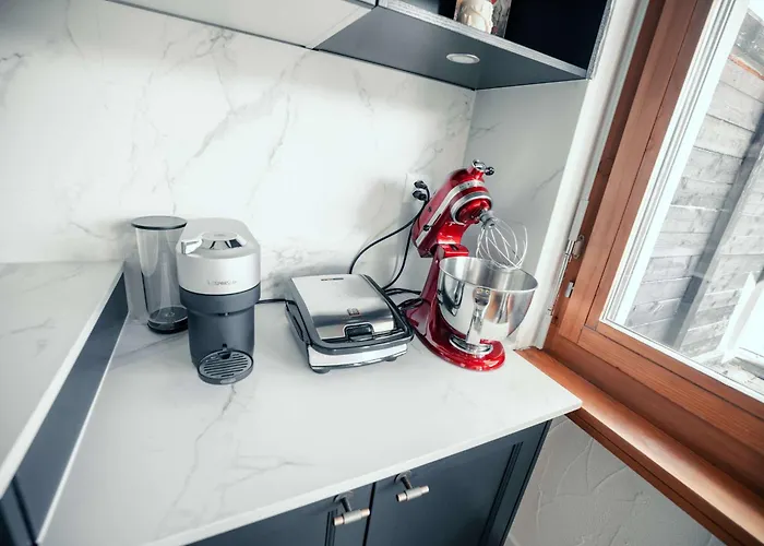 Apartamento Stylish Lakeview Balcony & Free Parking Laax