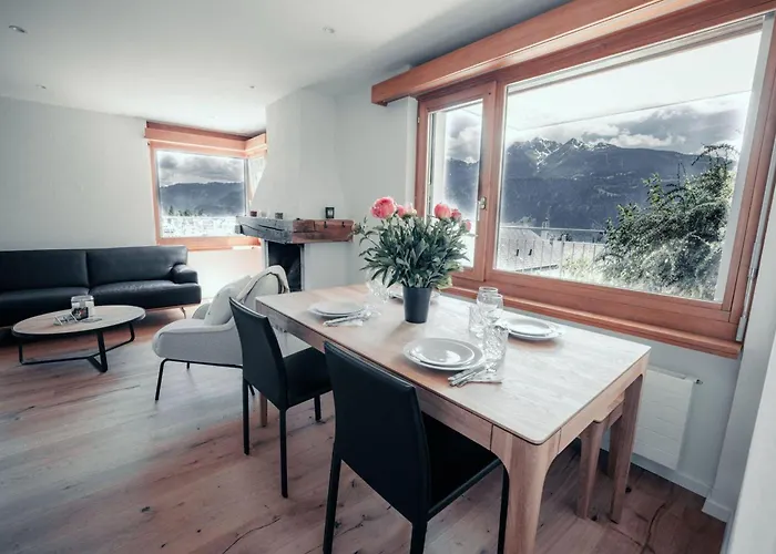 Stylish Lakeview Balcony & Free Parking Apartment Laax