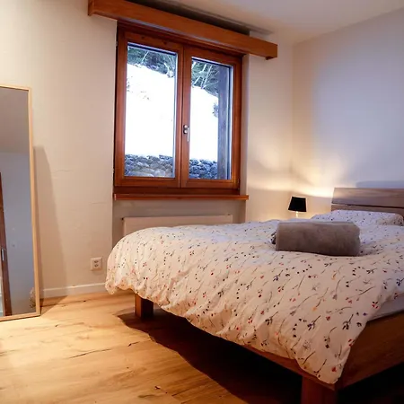Apartamento Stylish Lakeview Balcony & Free Parking *