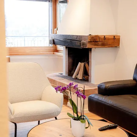 Apartment Stylish Lakeview Balcony & Free Parking