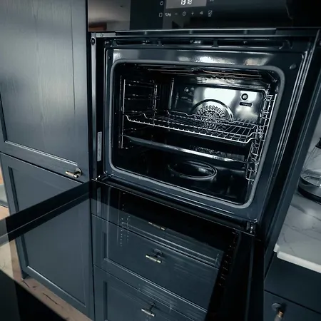 Stylish Lakeview Balcony & Free Parking Apartment Laax