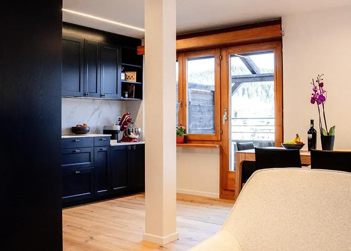 Stylish Lakeview Balcony & Free Parking * לאקס