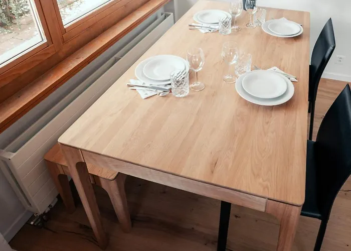 דירה Stylish Lakeview Balcony & Free Parking לאקס