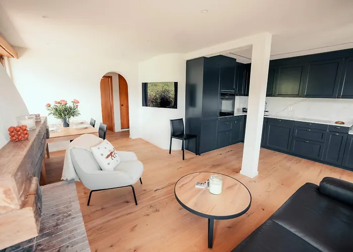 דירה Stylish Lakeview Balcony & Free Parking *